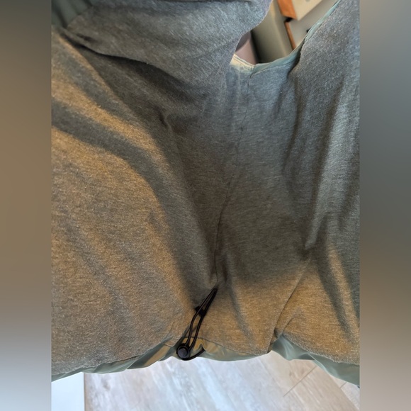 Gap Primaloft Puffer Vest Womens XL Olive Green Hooded Winter Vest Non-down - Picture 9 of 10